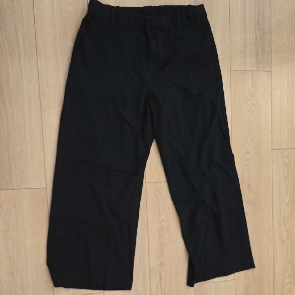 GAP Women's Black Chinos